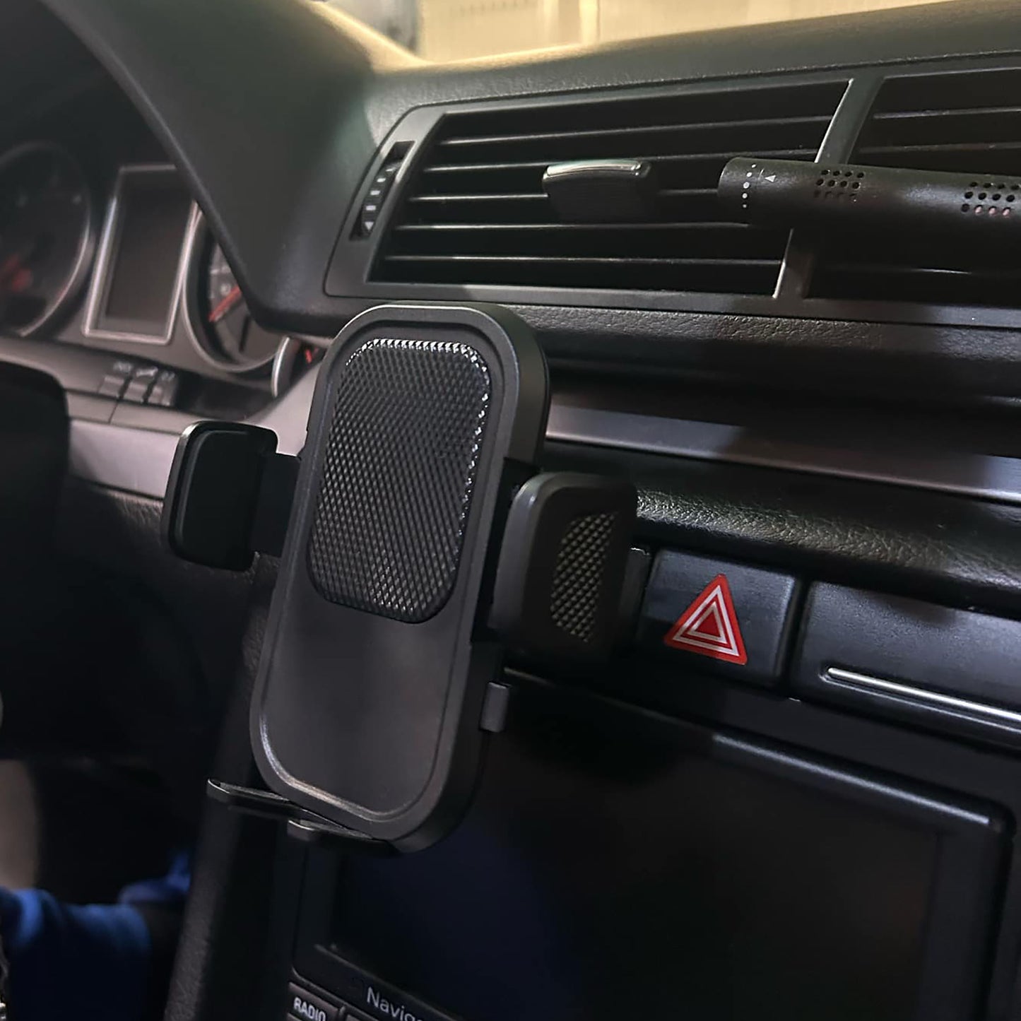 Uchwyt na telefon do Audi A4 B6 / B7