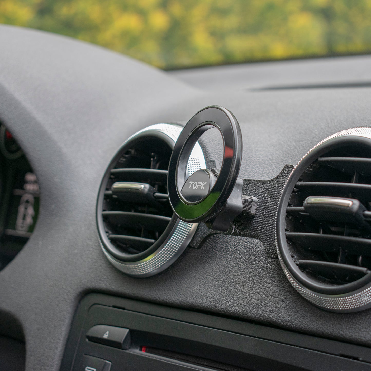 Magnetyczny uchwyt na telefon do Audi A3 / S3 / RS3 8P