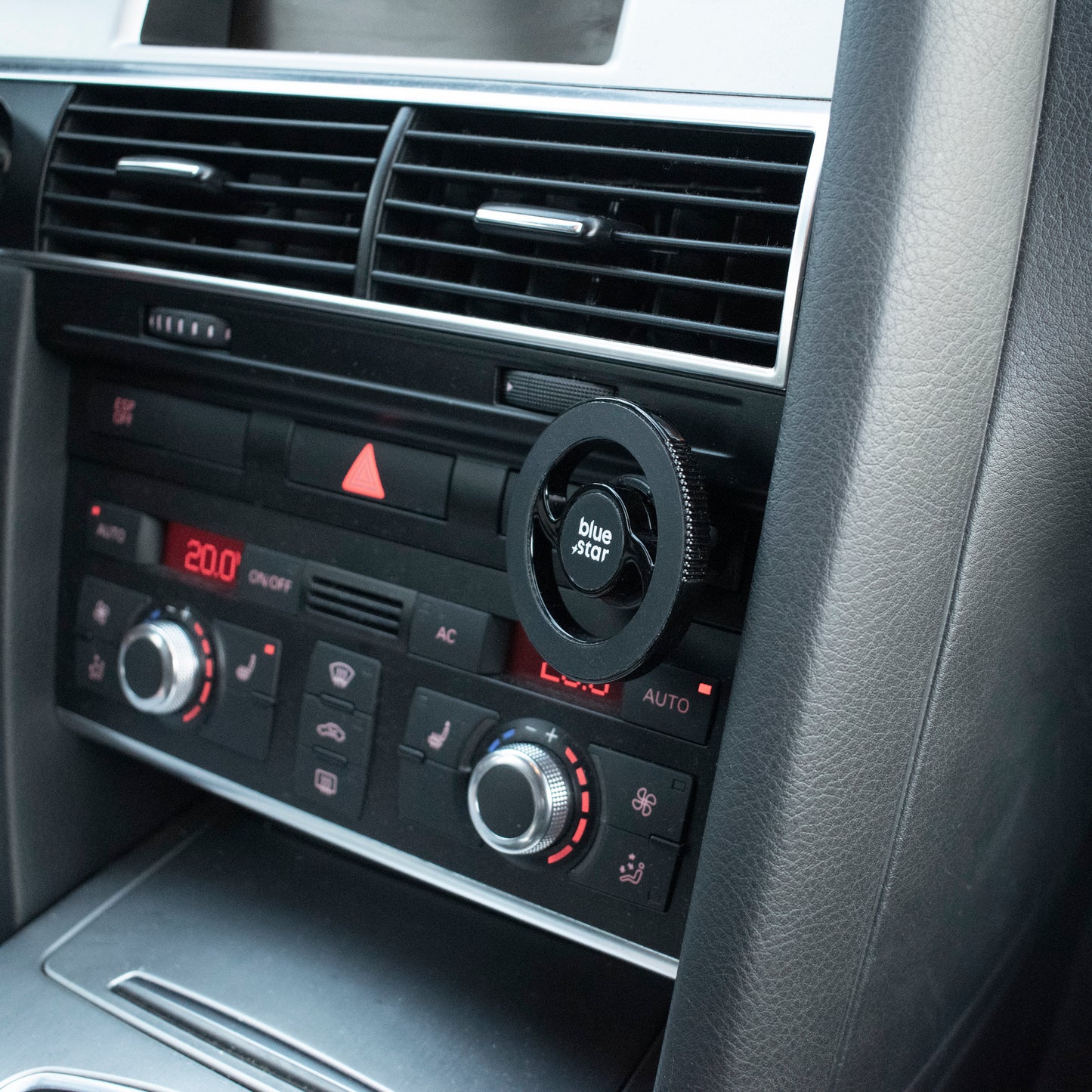 Magnetyczny uchwyt na telefon do Audi A6 C6