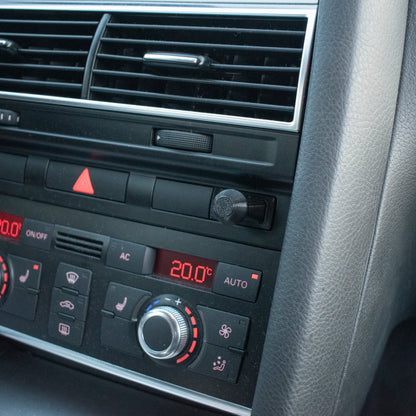 Magnetyczny uchwyt na telefon do Audi A6 C6