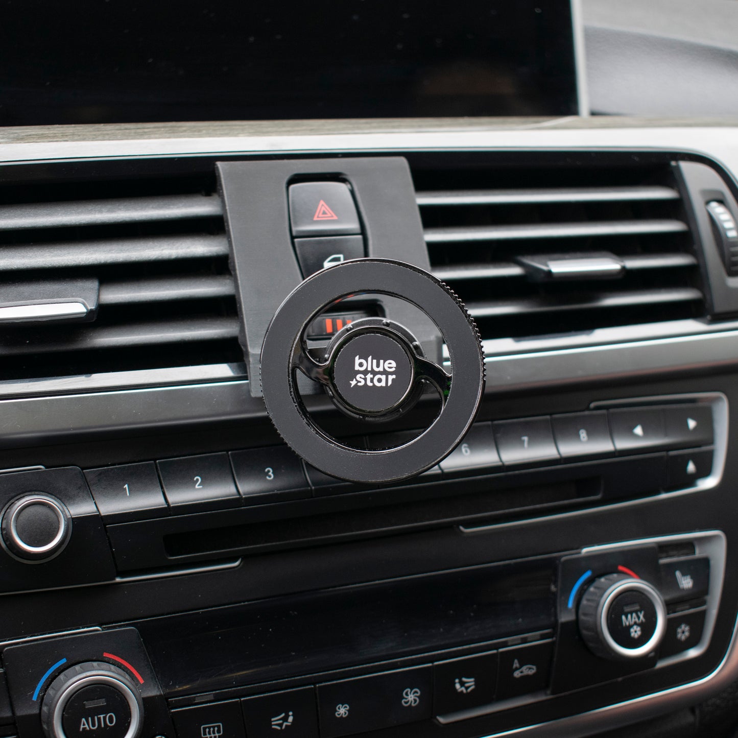 Magnetyczny uchwyt na telefon do BMW Seria 3 F30 2012 - 2020