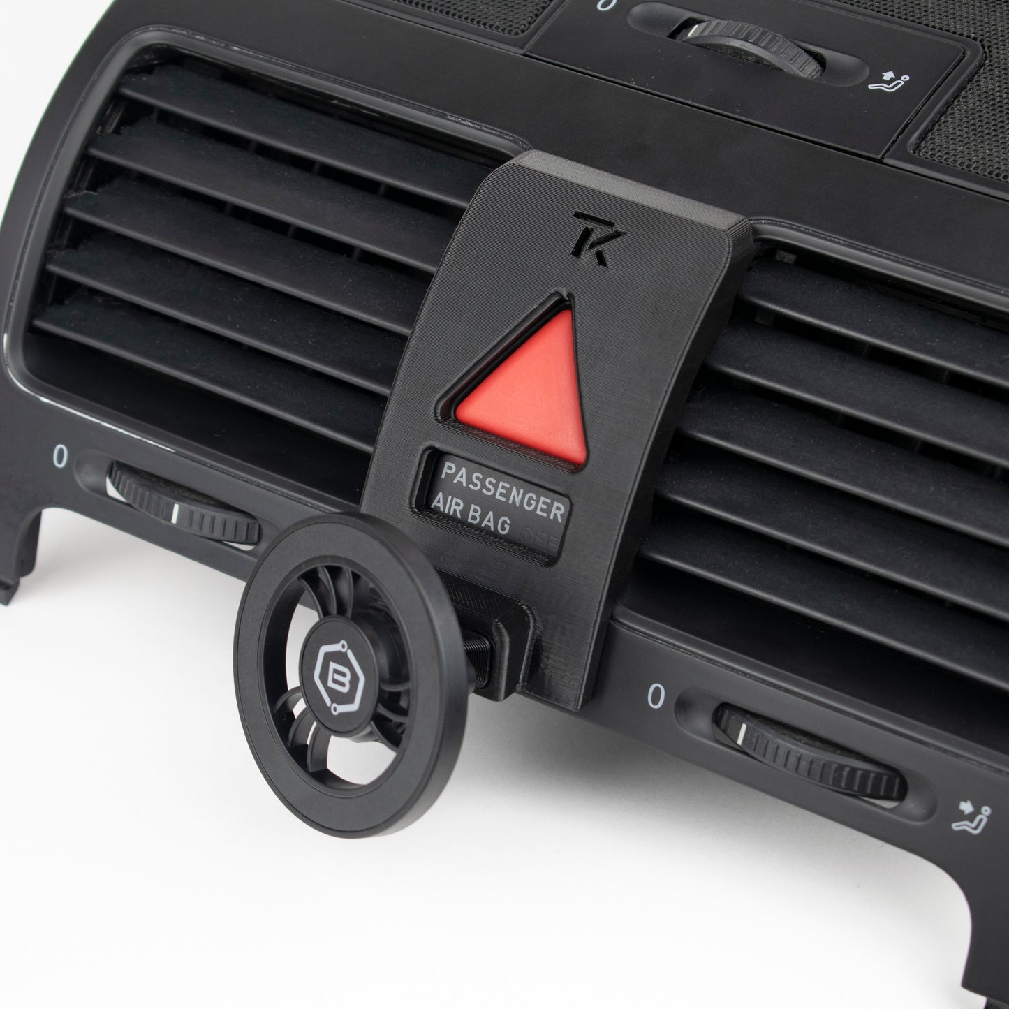 Magnetyczny uchwyt na telefon do Golf 5 2003 - 2008