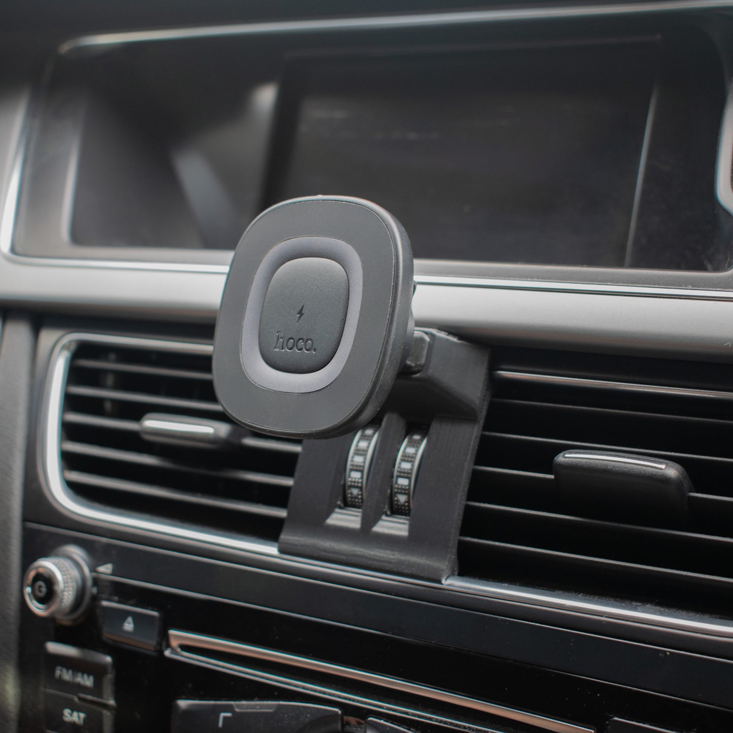 Magnetische Handyhalterung für Audi A4 B8 / A5 8T 2008 - 2015